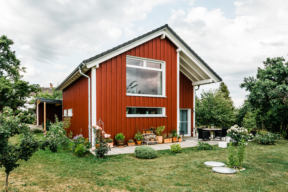 Einfamilienhaus in Engen mit roter Hokzfassade